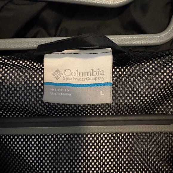 Columbia Black Raincoat with Hood - Picture 3 of 6